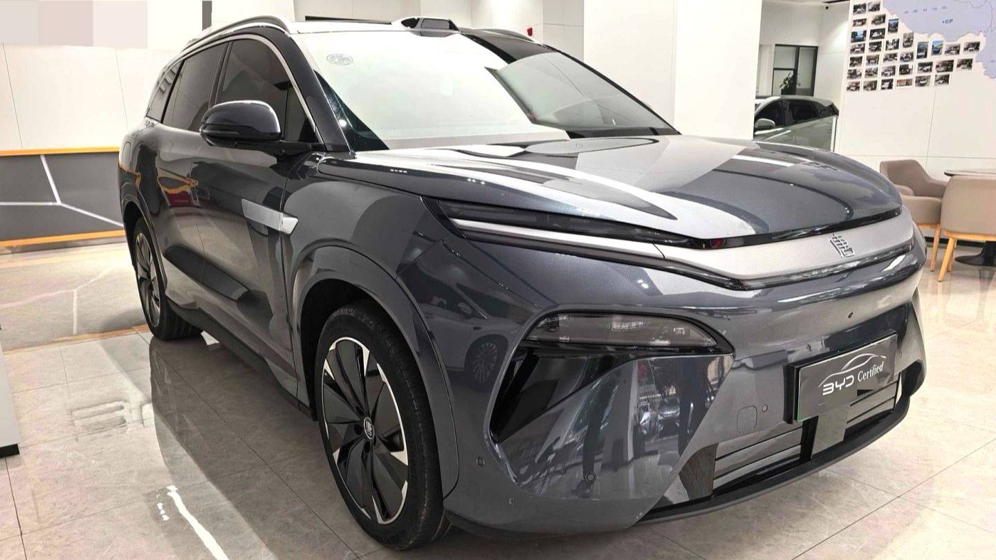 BYD 2025 TANG L EV 670KM Laser Radar Flagship Model