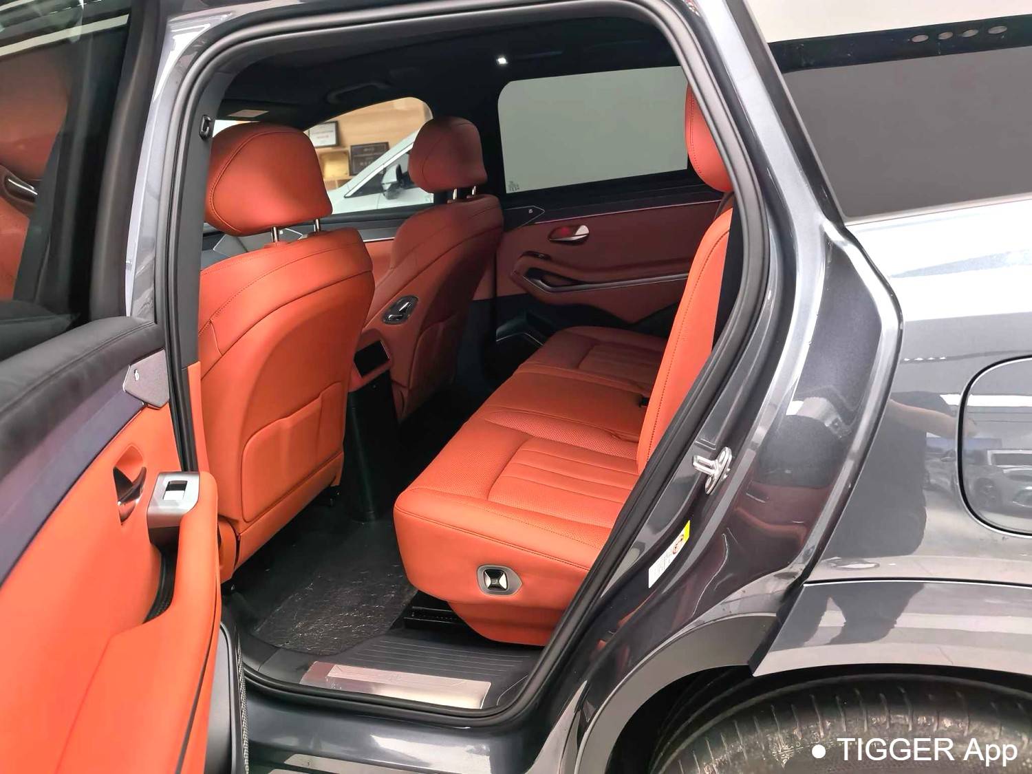 BYD 2025 TANG L EV 670KM Laser Radar Flagship Model