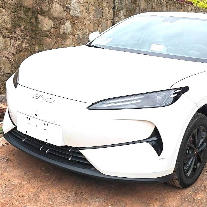 BYD 2025 e7 520 Intelligent Version سيارة مستعملة