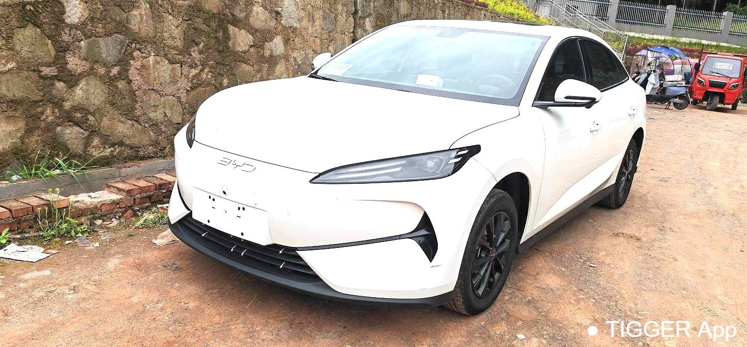 BYD 2025 e7 520 Intelligent Version