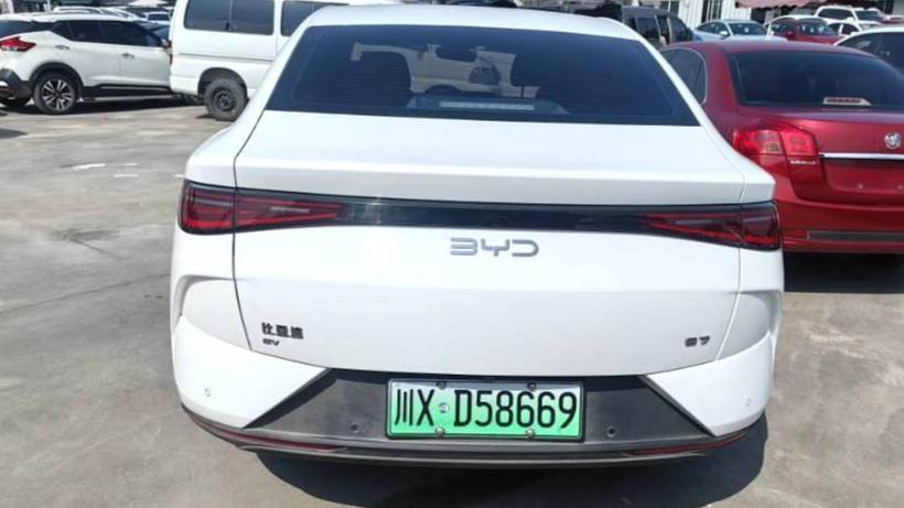 BYD 2025 e7 520 Zhihui Travel Edition