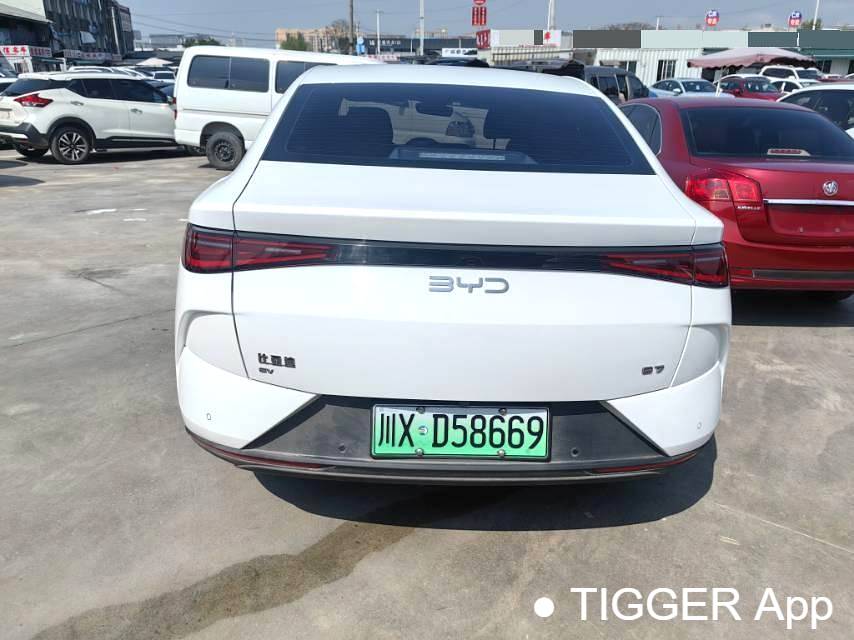 BYD 2025 e7 520 Zhihui Travel Edition