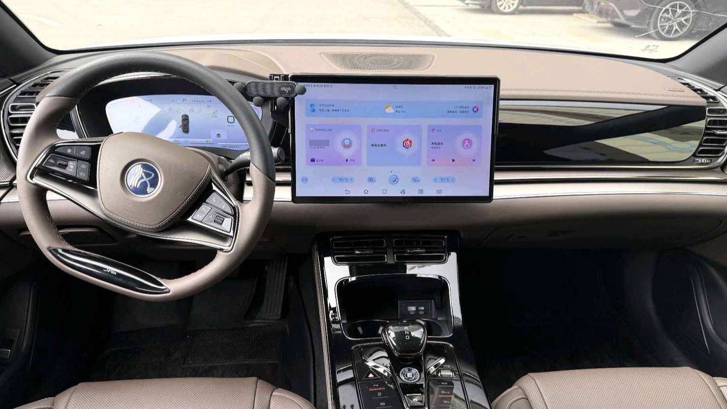 BYD 2022 HAN DM-i 121KM Prestige Type