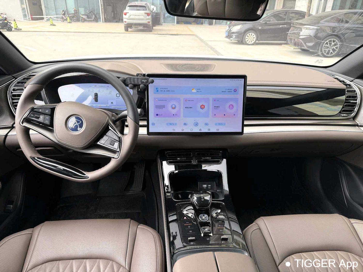 BYD 2022 HAN DM-i 121KM Prestige Type