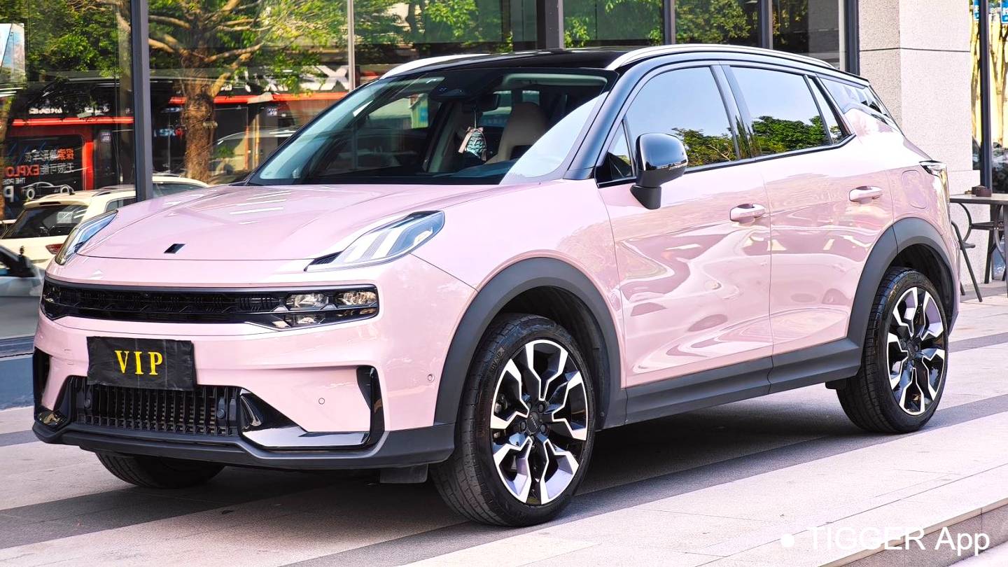 LYNK&CO 2022 06 1.5T Shero Pink Special Edition