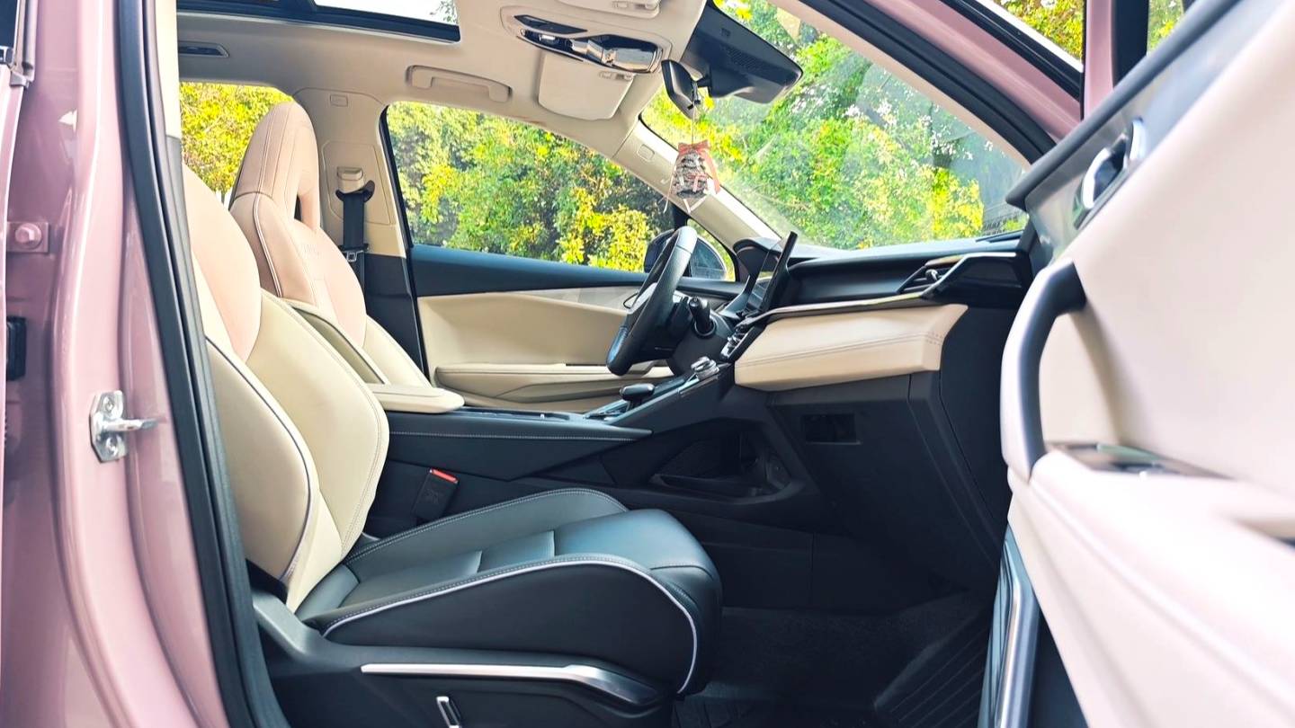 LYNK&CO 2022 06 1.5T Shero Pink Special Edition