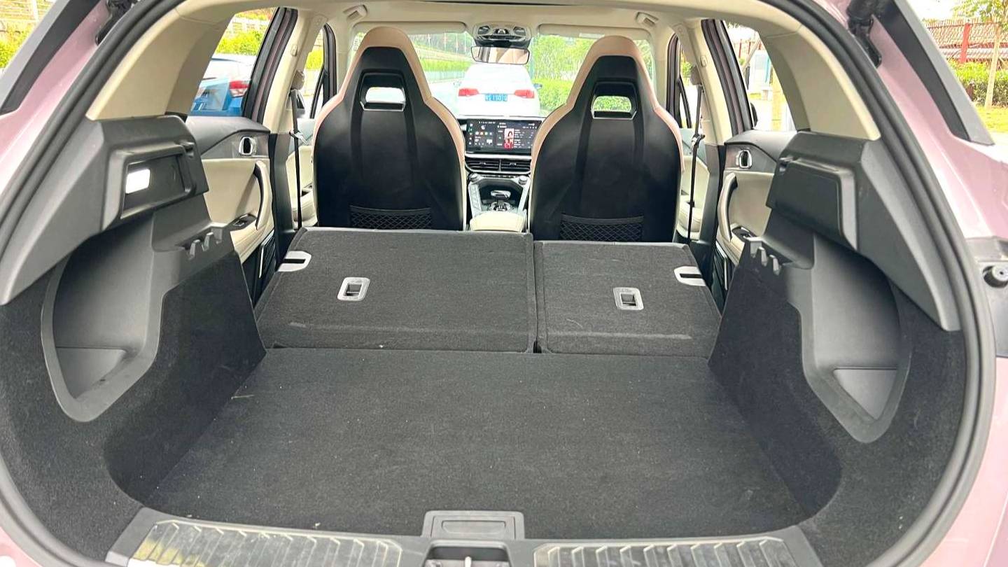 LYNK&CO 2023 06 Remix 1.5T Jin Halo