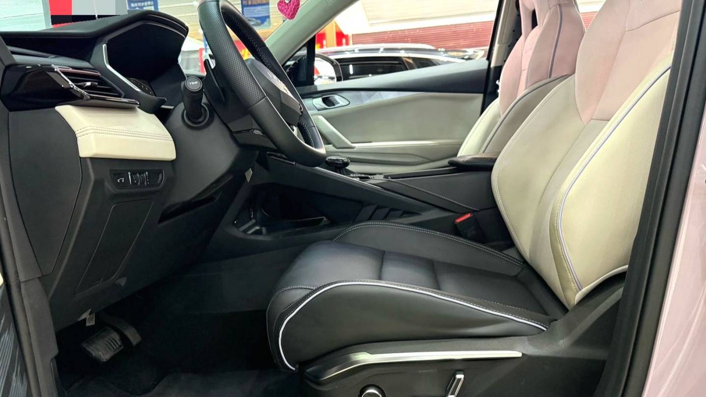 LYNK&CO 2023 06 Remix 1.5T Shero