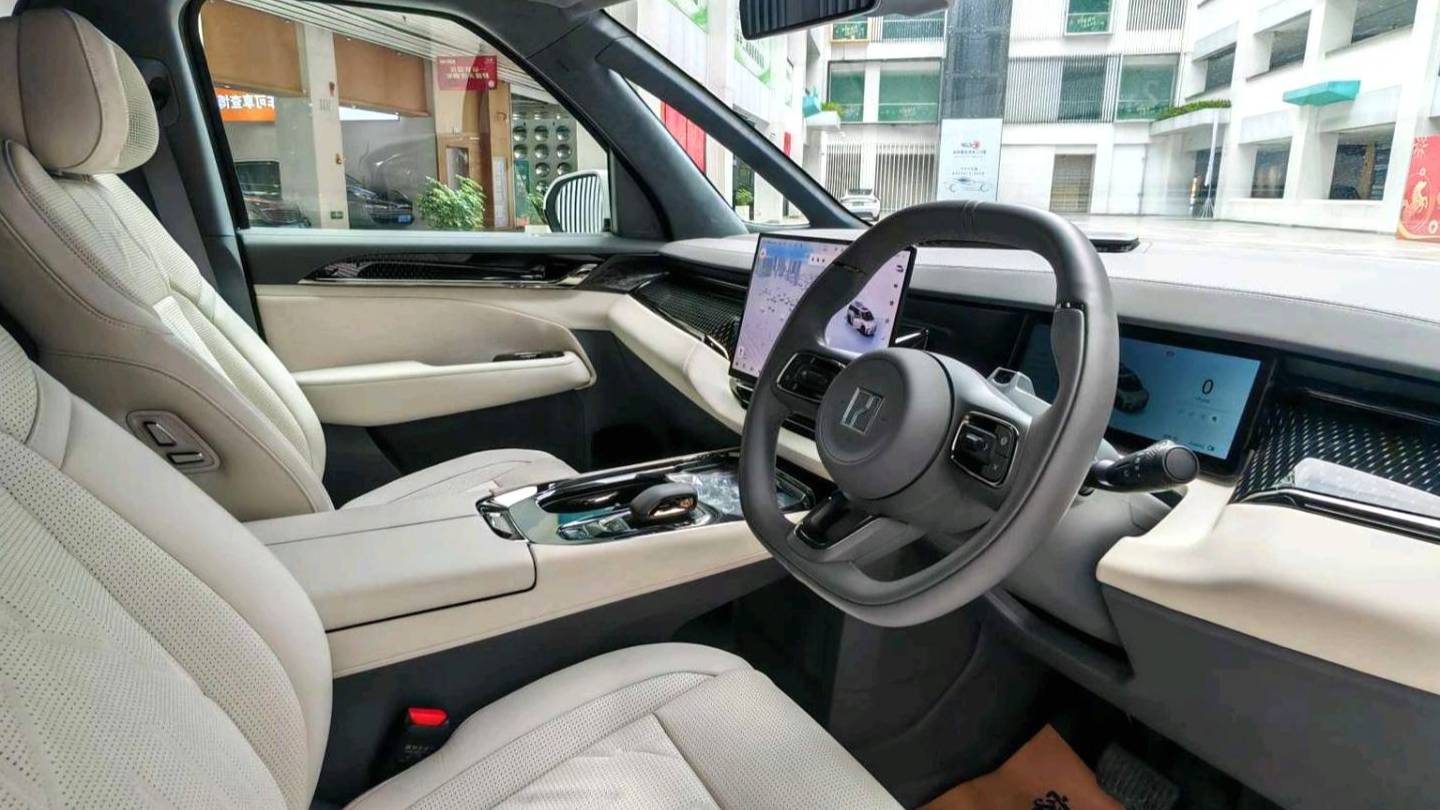 ZEEKR 2024 009 Seven seater aisle version four-wheel drive 108kWh