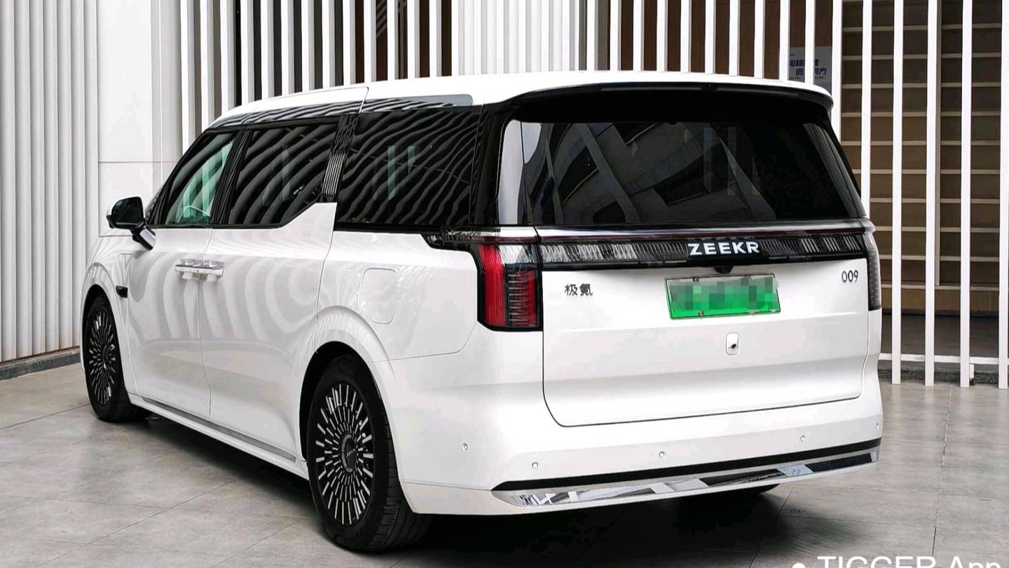 ZEEKR 2024 009 Seven seater aisle version four-wheel drive 108kWh