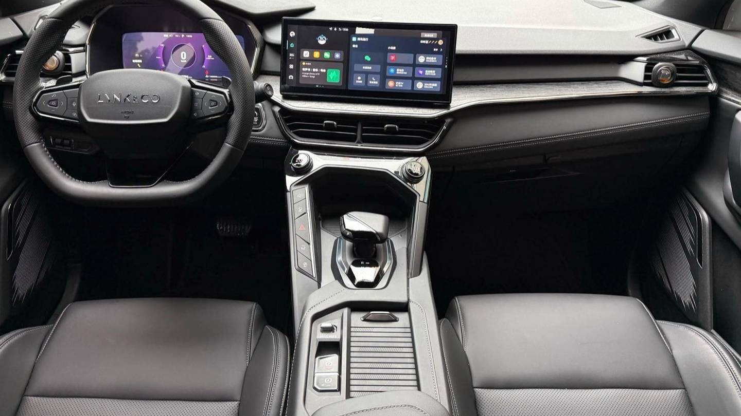 LYNK&CO 2024 06 Remix 1.5T Power Pro