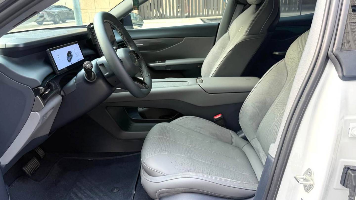 LYNK&CO 2024 07 EM-P EM-P 126 Long Range Halo