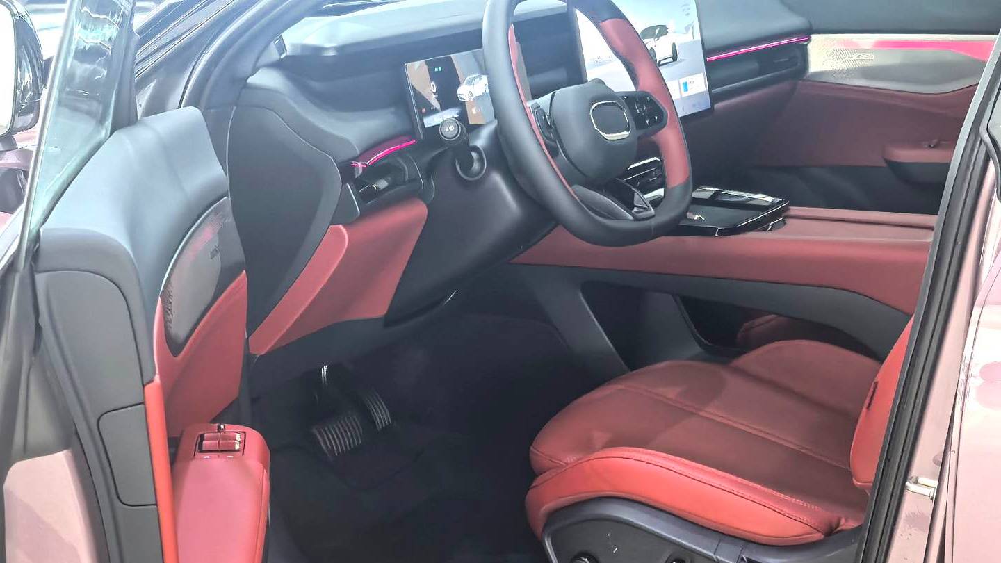 LYNK&CO 2026 07 EM-P 126 Long Range Ultra H7