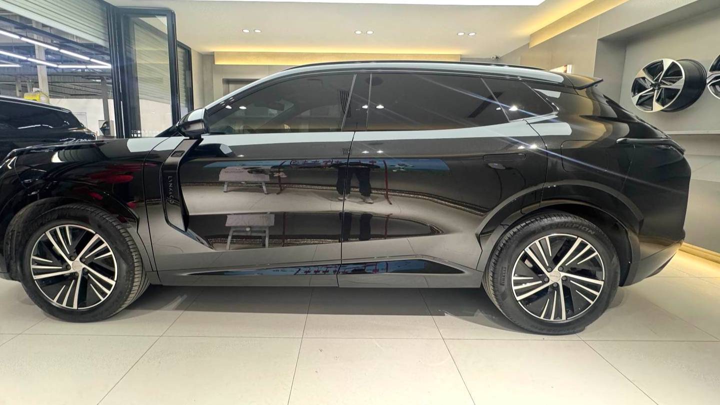 LYNK&CO 2023 08 EM-P 120km long endurance Halo