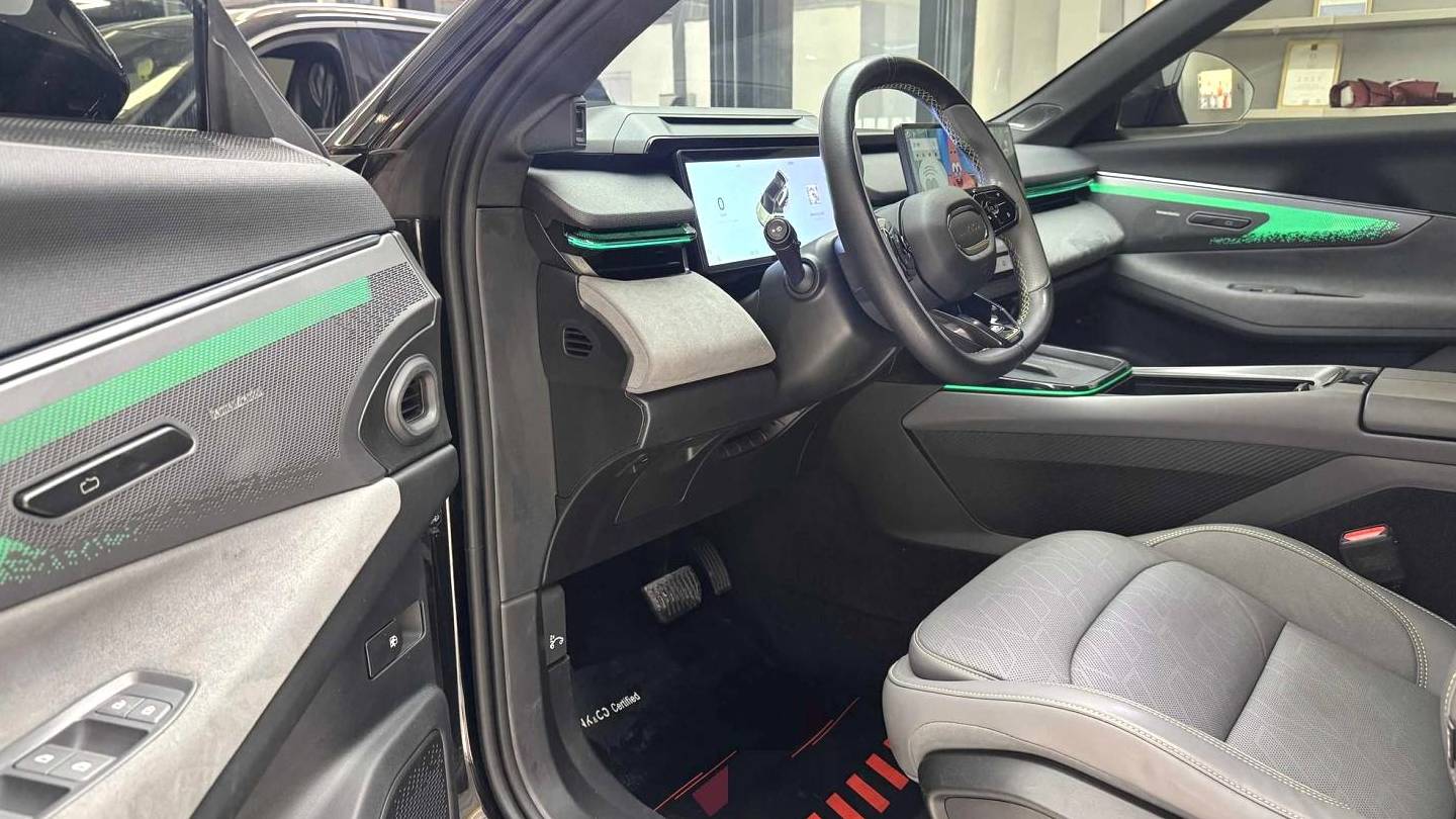 LYNK&CO 2023 08 EM-P 120km long endurance Halo