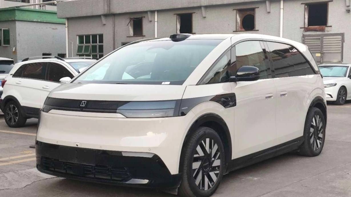 ZEEKR 2025 MIX Intelligent Driving Edition