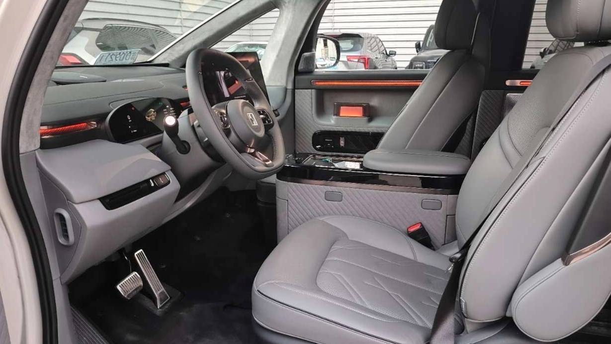 ZEEKR 2025 MIX Intelligent Driving Edition