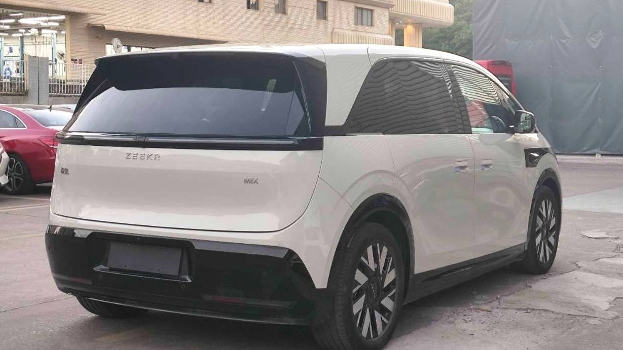 ZEEKR 2025 MIX Intelligent Driving Edition