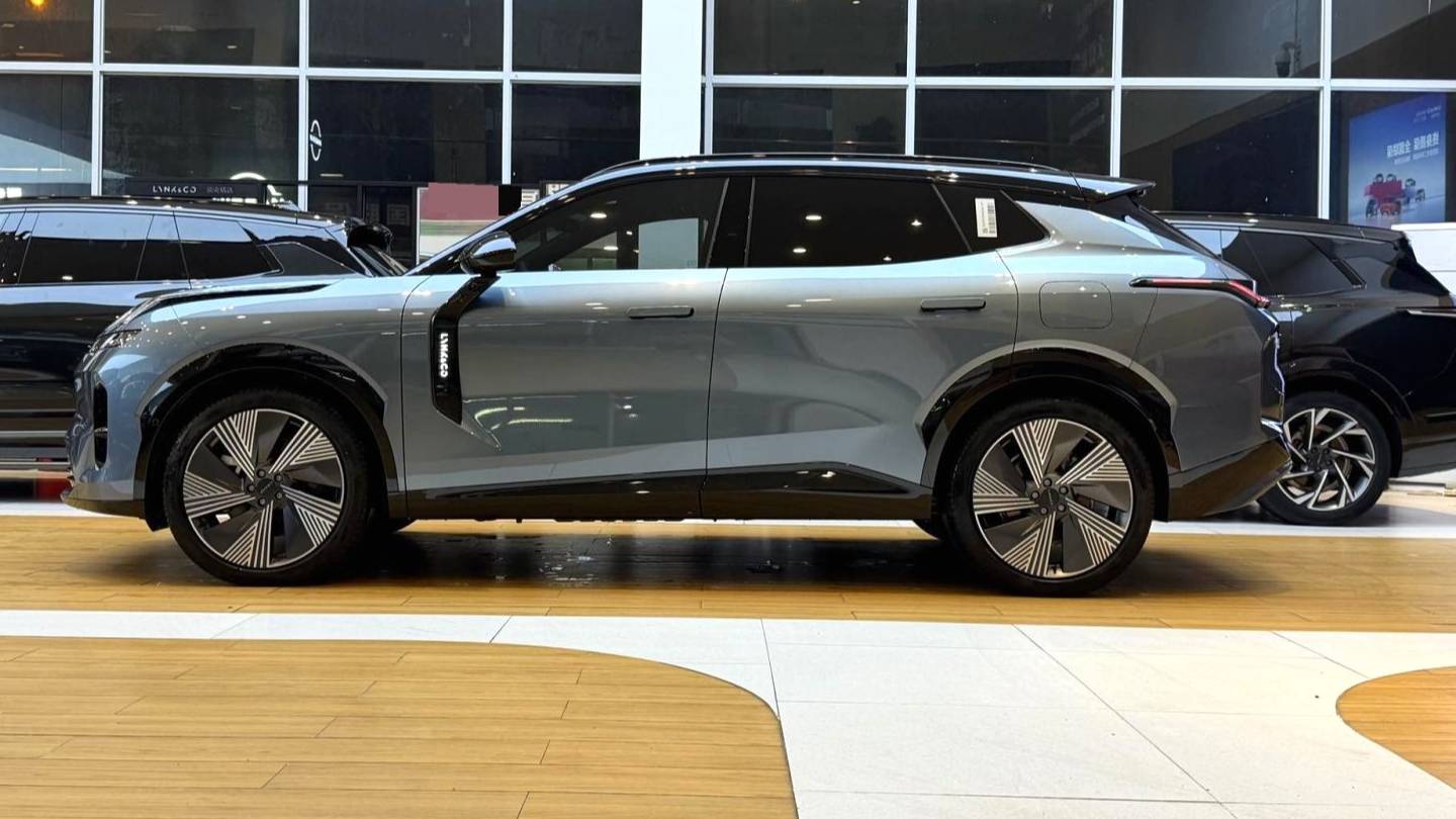 LYNK&CO 2025 08 EM-P 220km four-wheel drive performance Halo