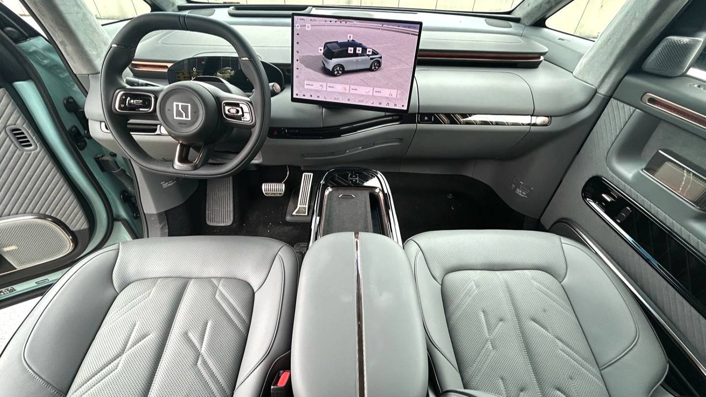 ZEEKR 2025 MIX Intelligent Driving Edition