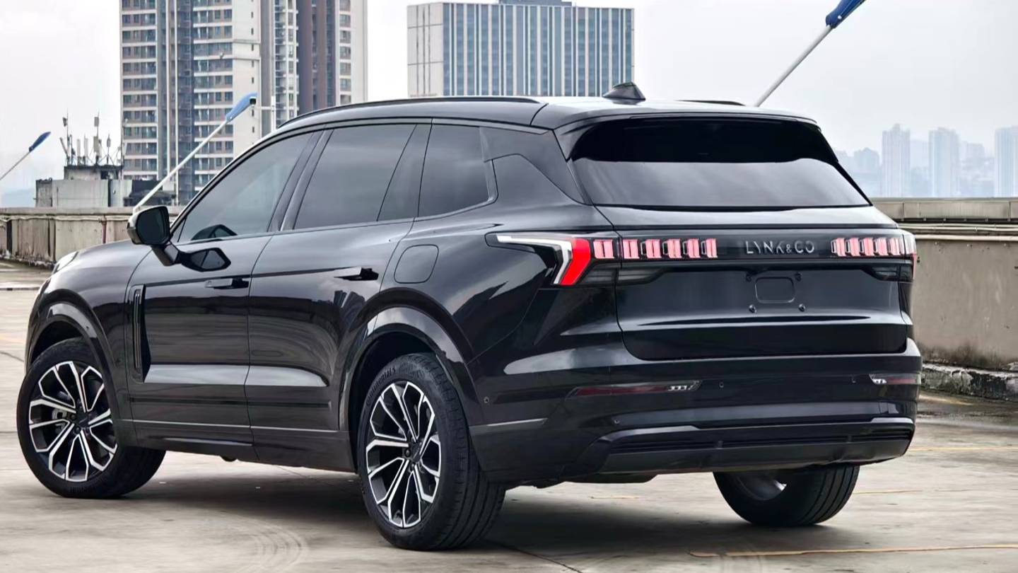 LYNK&CO 2024 09 EM-P 2.0TD EM-P four-wheel drive PRO seven seater