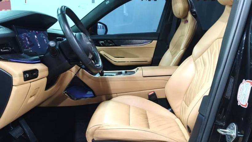 LYNK&CO 2021 09 2.0T Halo six seater