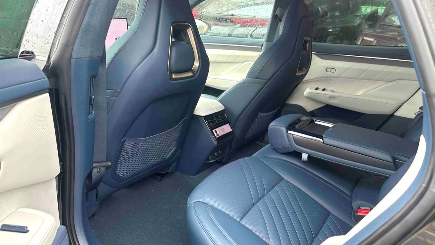 ZEEKR 2025 001 YOU version 100kWh four-wheel drive