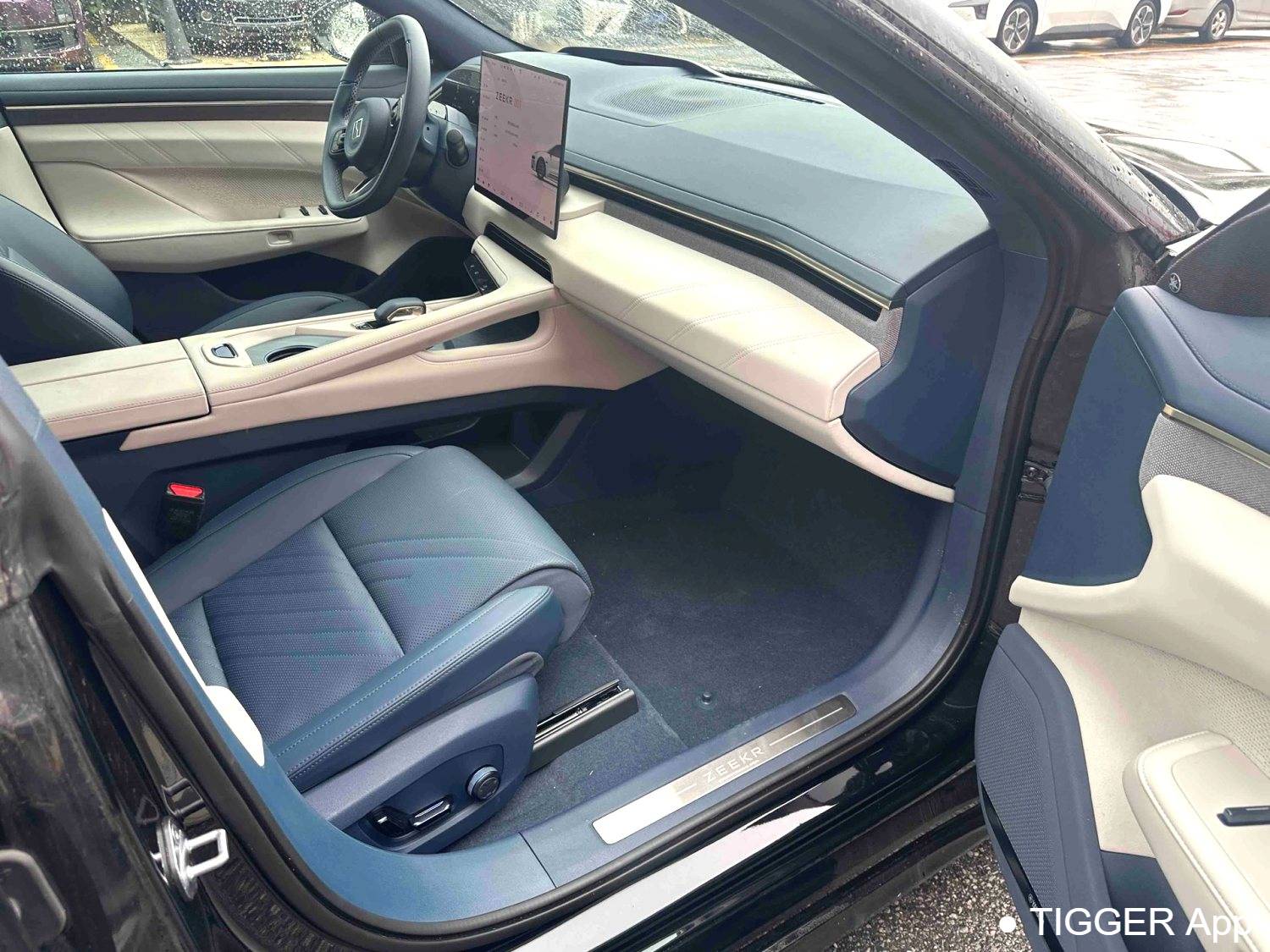 ZEEKR 2025 001 YOU version 100kWh four-wheel drive