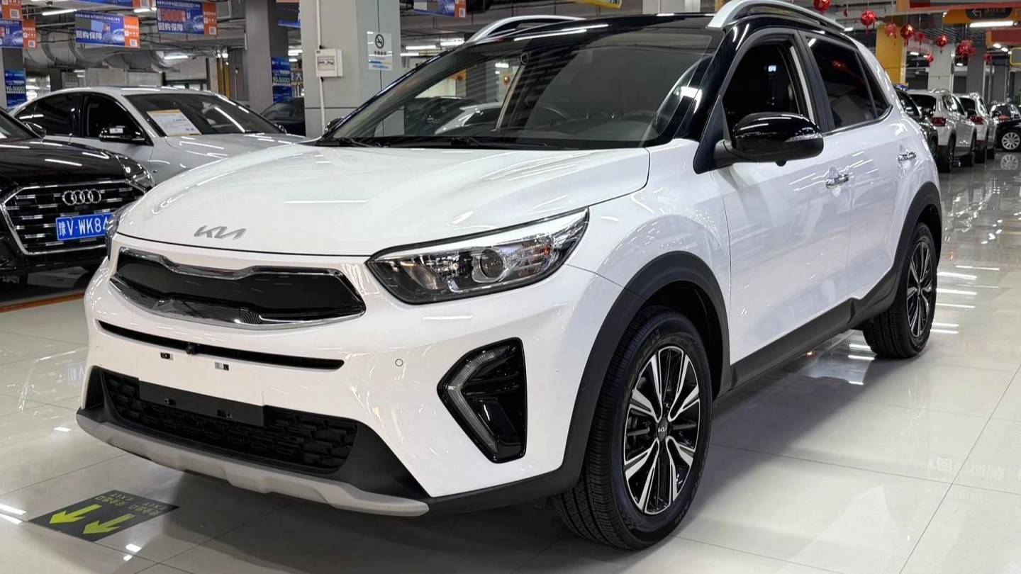 KIA 2021 Stonic 1.4L CVT sunroof model