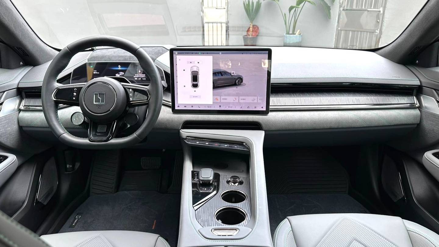 ZEEKR 2023 001 ME version 100kWh