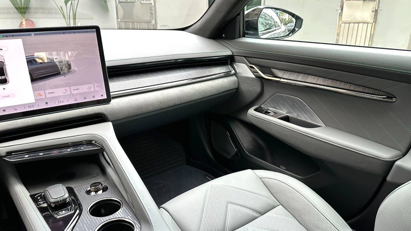 ZEEKR 2023 001 ME version 100kWh