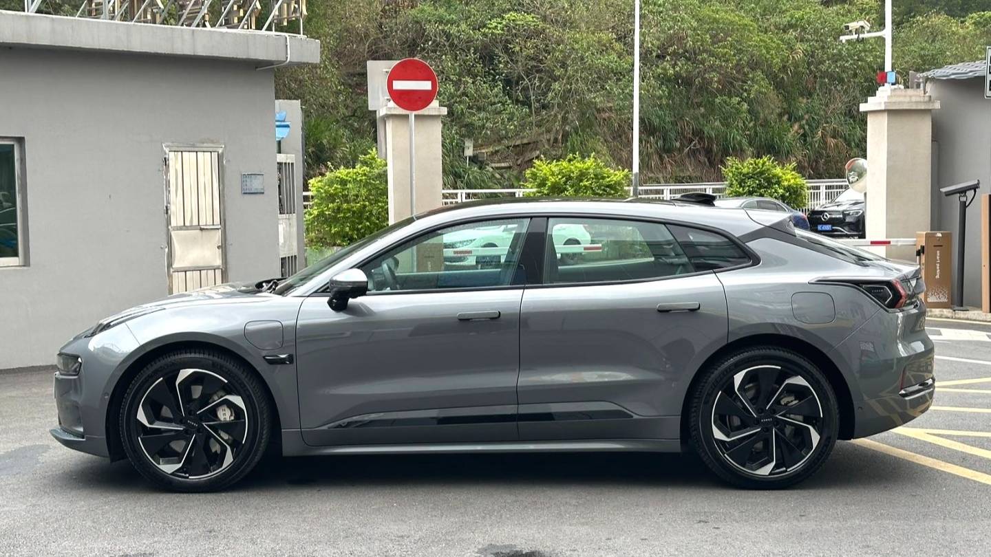 ZEEKR 2023 001 ME version 100kWh