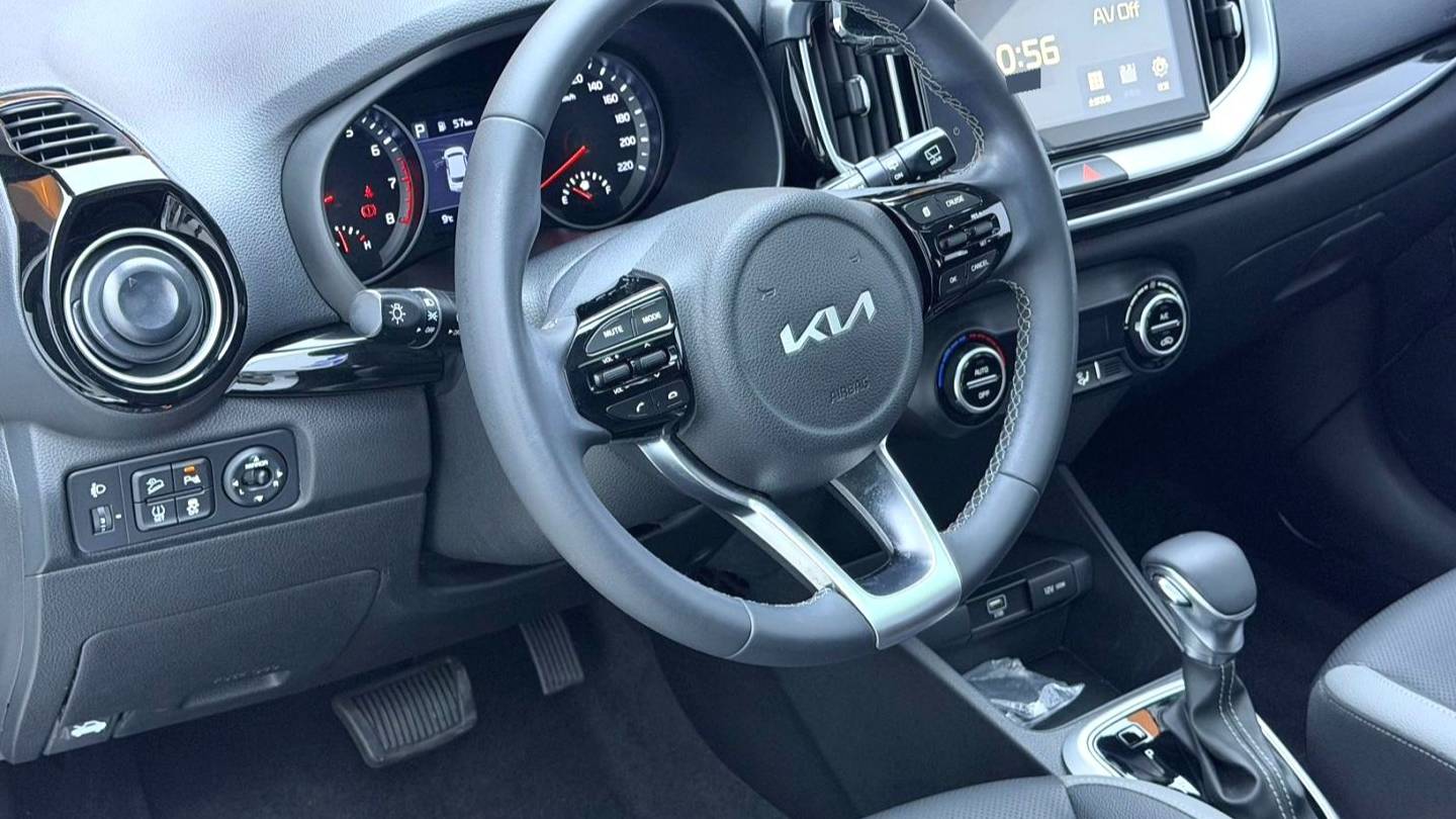 KIA 2021 Stonic 1.4L CVT Enjoyment Sunroof Model