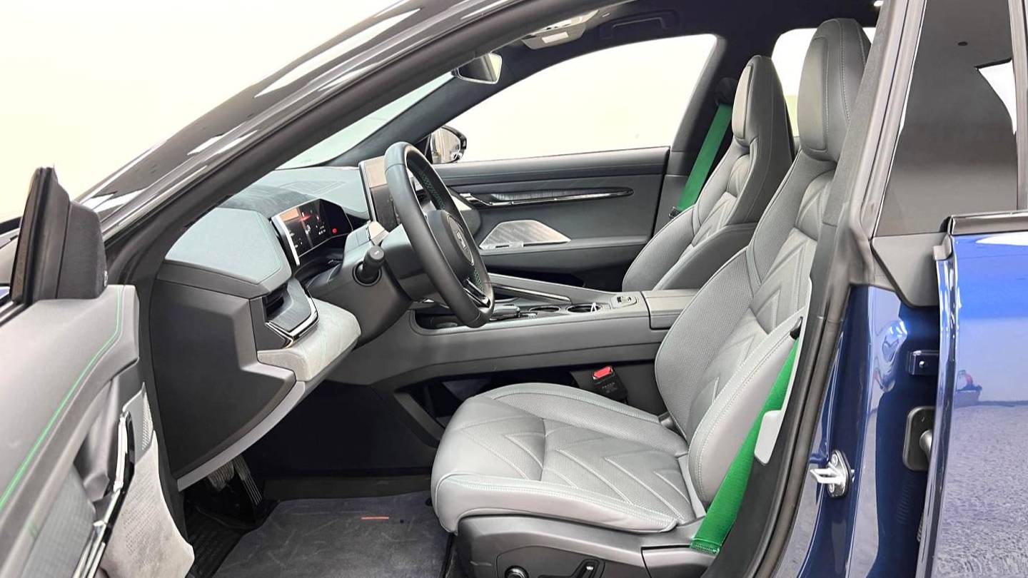 ZEEKR 2023 001 ME version 100kWh