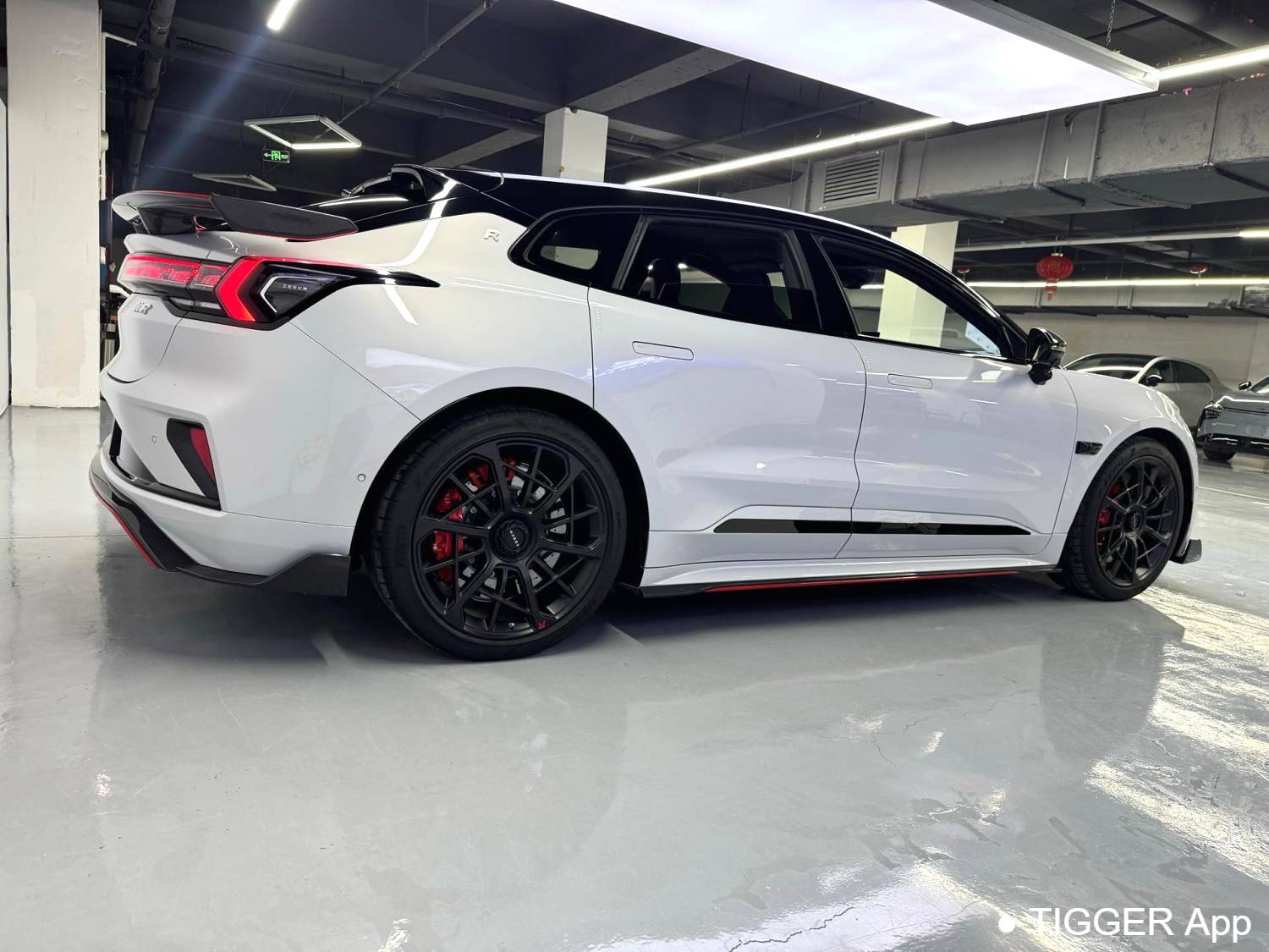 ZEEKR 2023 001FR FR version 100kWh