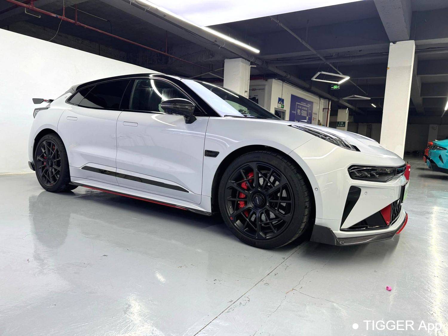 ZEEKR 2023 001FR FR version 100kWh