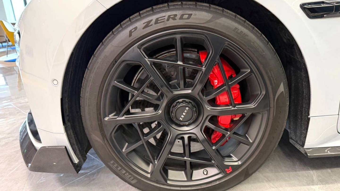 ZEEKR 2023 001FR FR version 100kWh