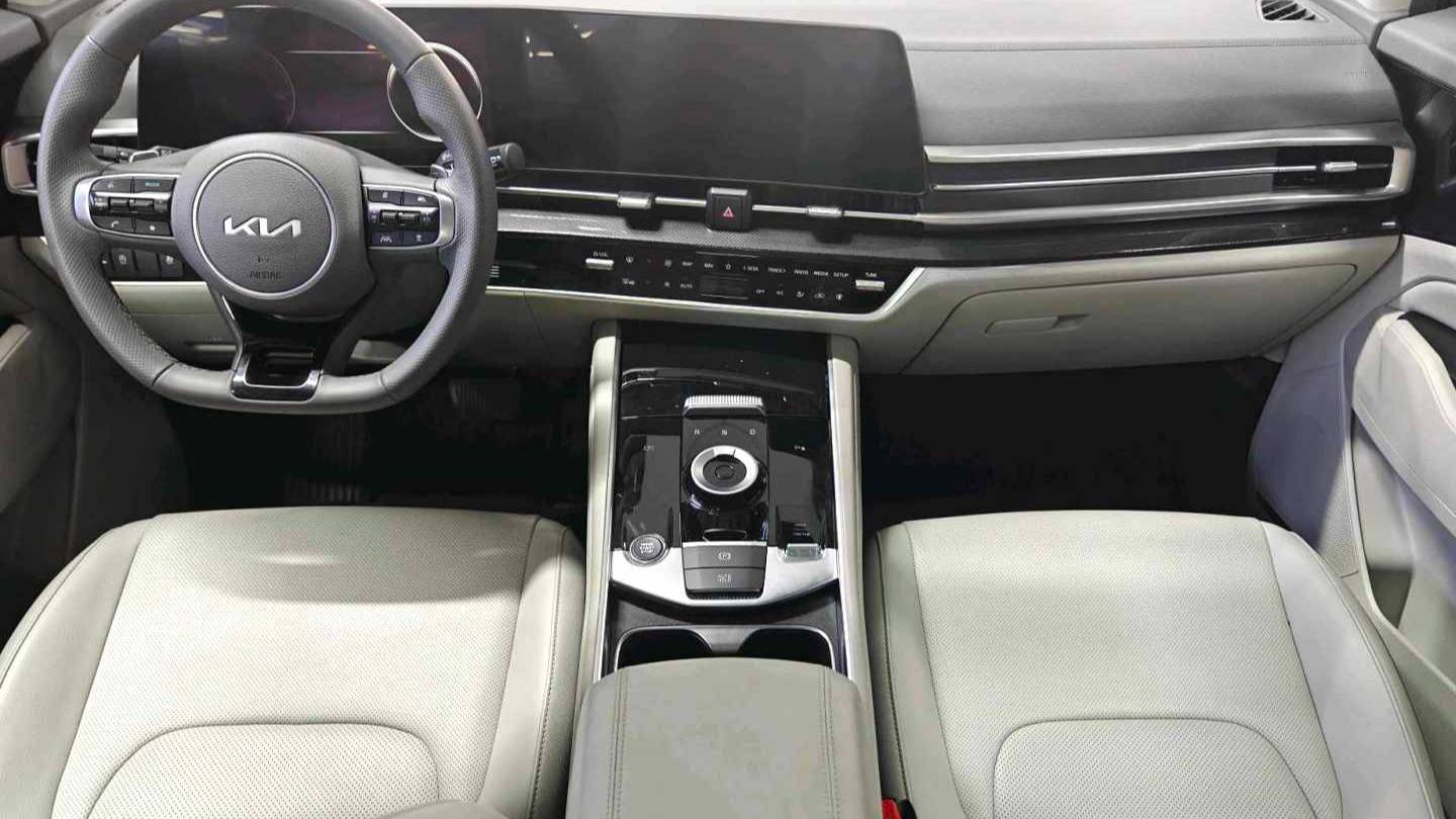 KIA 2025 Sportage 1.5T Two wheel Drive Premium Smart Edition