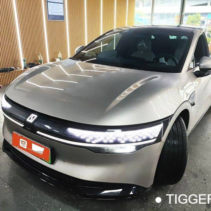 ZEEKR 2024 007 4WD version 75kWh سيارة مستعملة