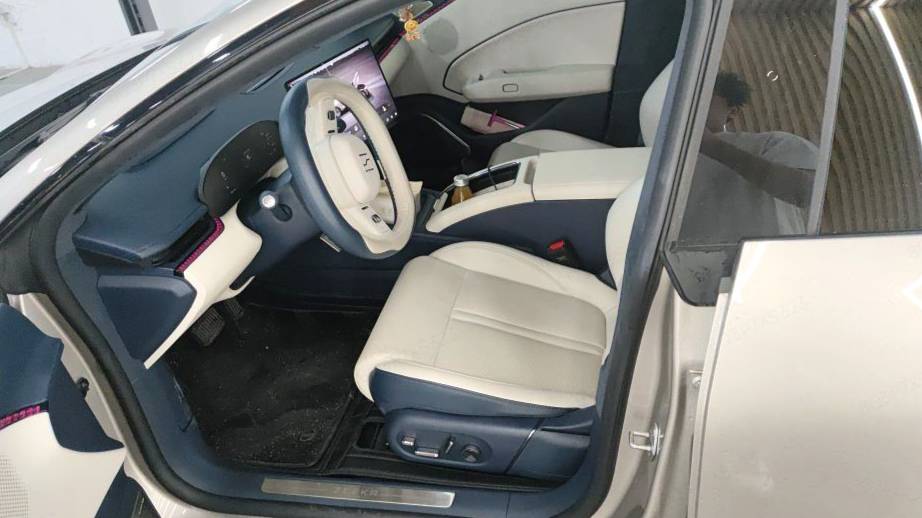 ZEEKR 2024 007 4WD version 75kWh