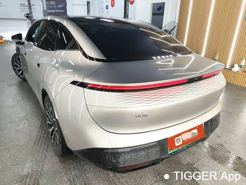 ZEEKR 2024 007 4WD version 75kWh