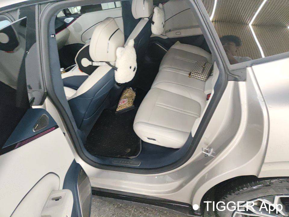 ZEEKR 2024 007 4WD version 75kWh