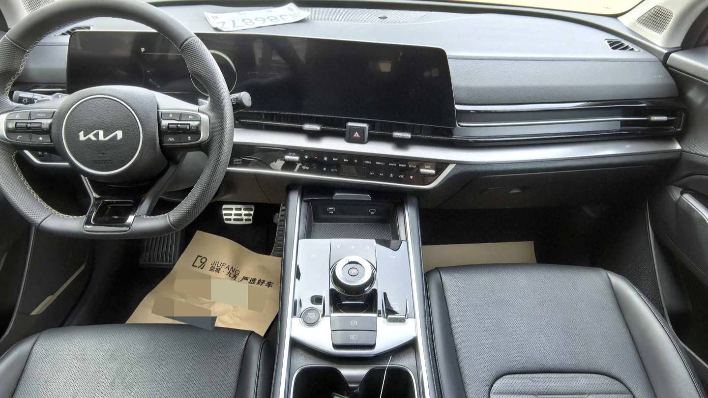 KIA 2025 Sportage 2.0T Two wheel Drive Premium Smart Edition