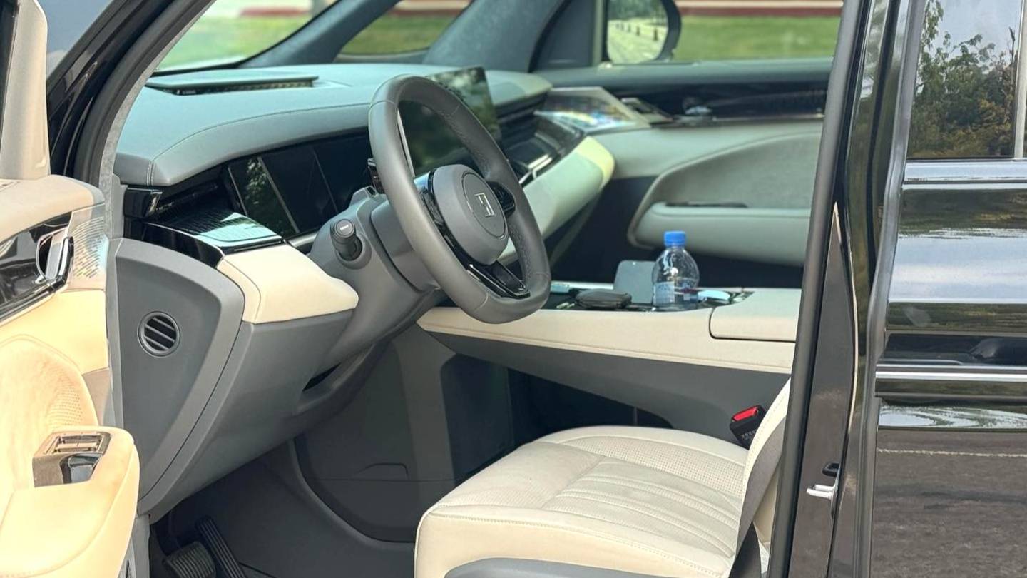 ZEEKR 2022 009 WE version