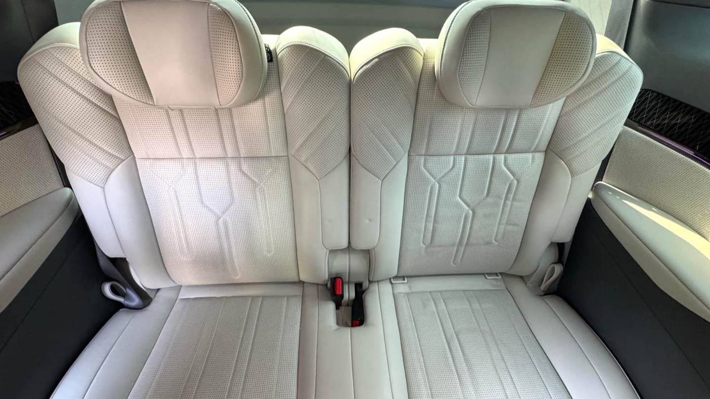 ZEEKR 2022 009 WE version