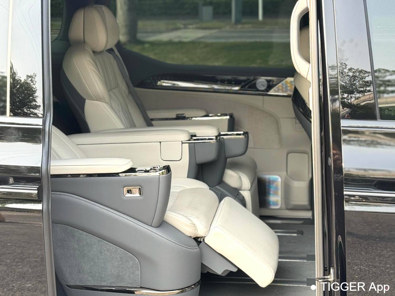 ZEEKR 2022 009 WE version