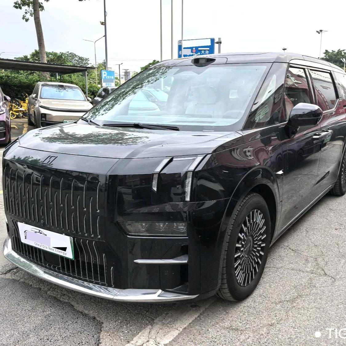 ZEEKR 2024 009 Six seat executive version four-wheel drive 108kWh Подержанный автомобиль