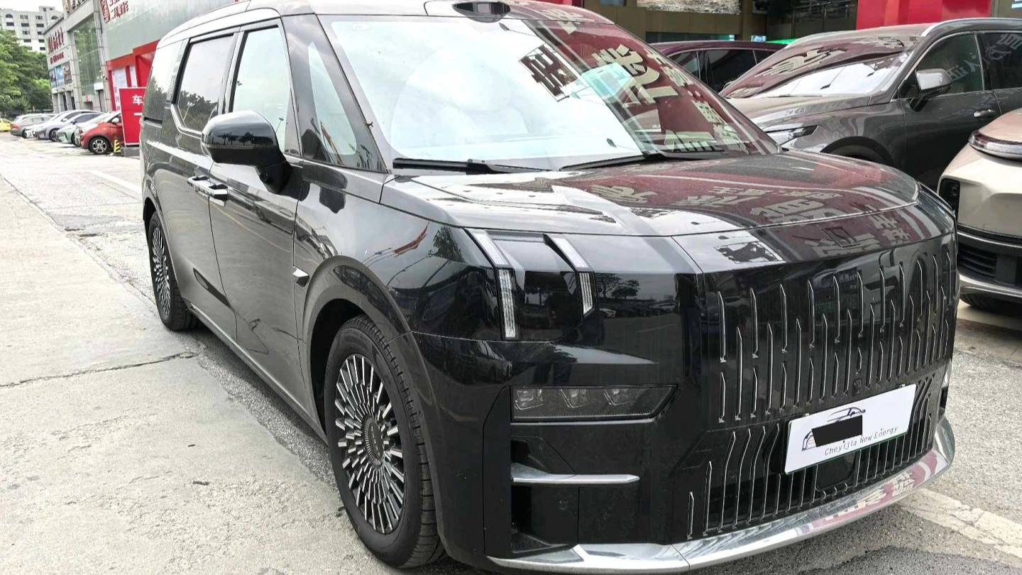 ZEEKR 2024 009 Six seat executive version four-wheel drive 108kWh