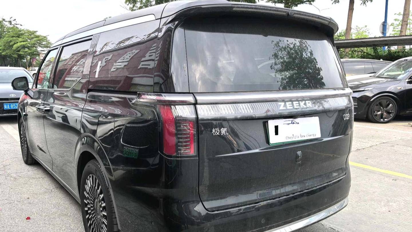 ZEEKR 2024 009 Six seat executive version four-wheel drive 108kWh