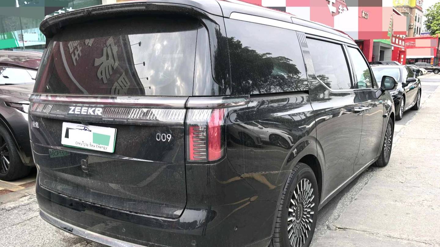 ZEEKR 2024 009 Six seat executive version four-wheel drive 108kWh